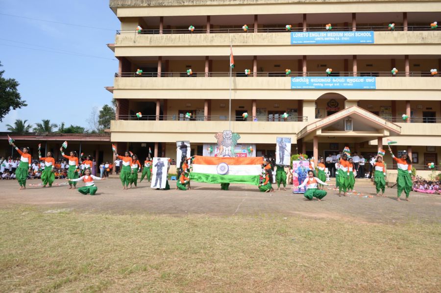 Loretto: Independence Day celebration at Loretto