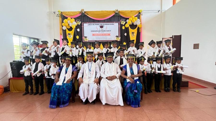 “Tiny Tassels and Big Smiles: Kindergarten Graduation Day Celebrations!”