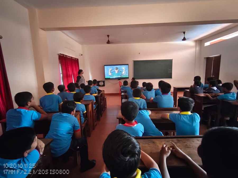 Healthy Body, Healthy Habits : A Session for Grades 4 & 5 at Loreto English Medium School